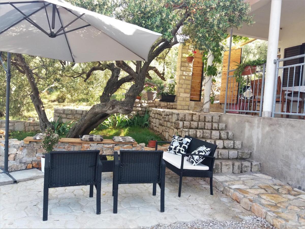 Vila Weekend House Olive Garden Donje Selo na Šolti Exteriér fotografie
